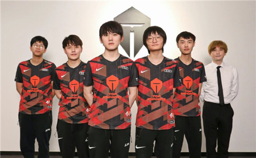 借此机会 借此机会